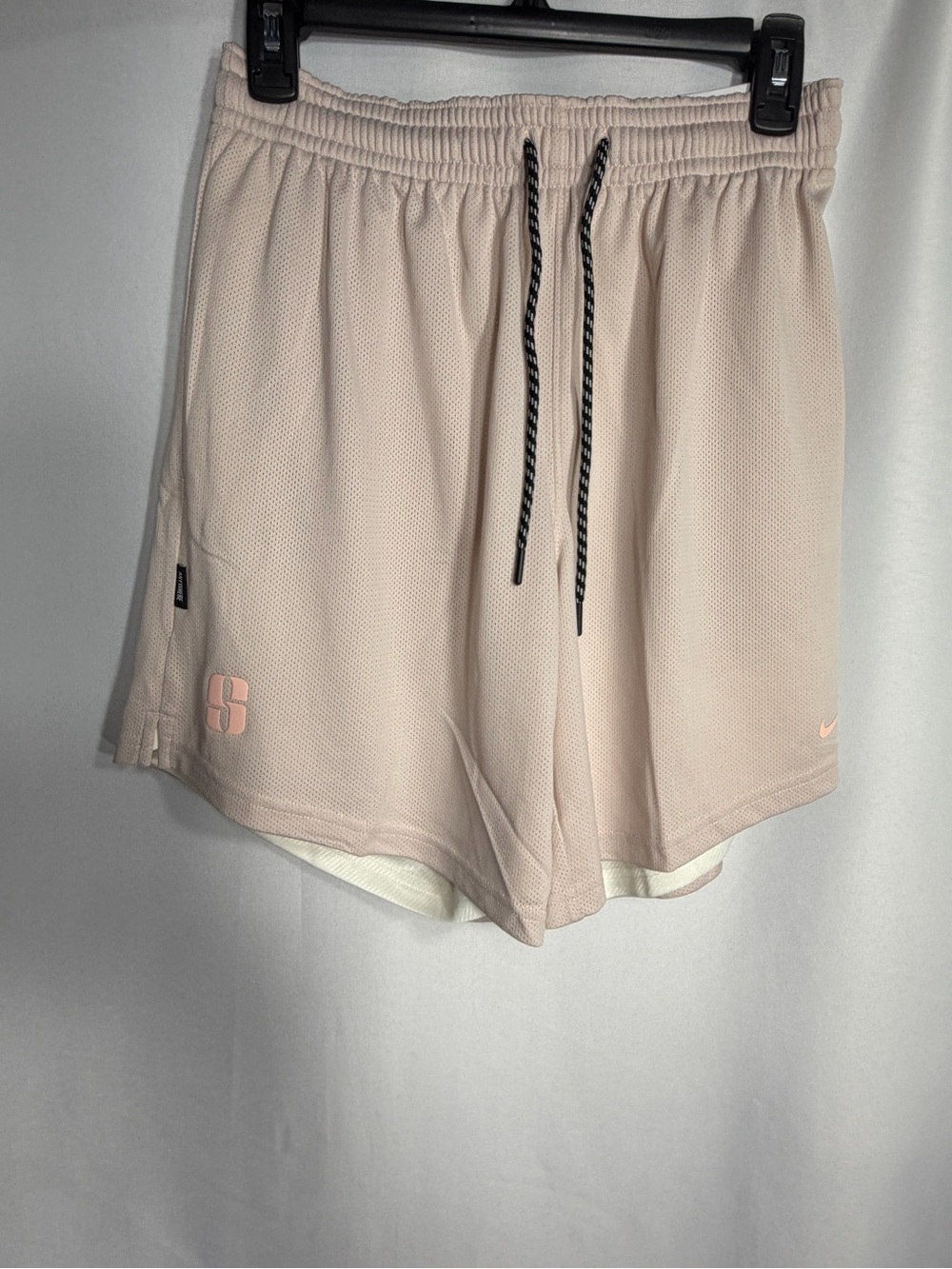 Nike Women’s Pale Pink Mesh Athletic Shorts with Inner Liner size S new W tags